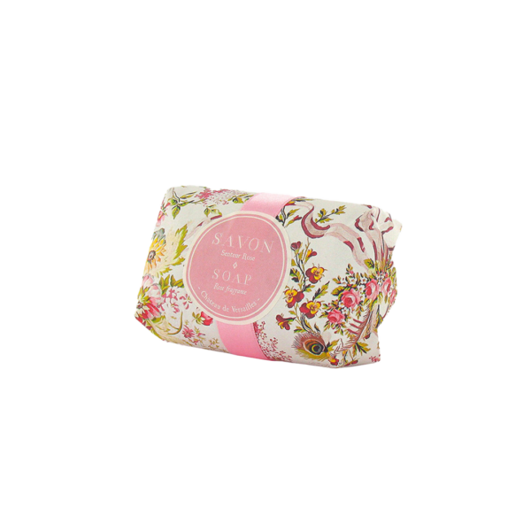 savon-rose-dames-cour